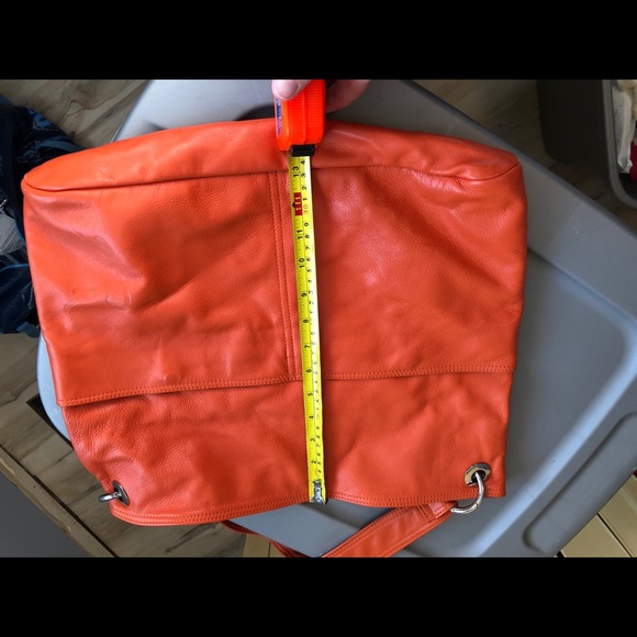 Gently used orange leather hobo bag - Picture 4 of 5